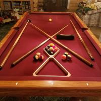 8' Brunswick Avalon pool table