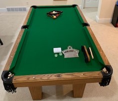 Olhausen Oak Laminate 7 Foot Pool Table in Excellent Condition